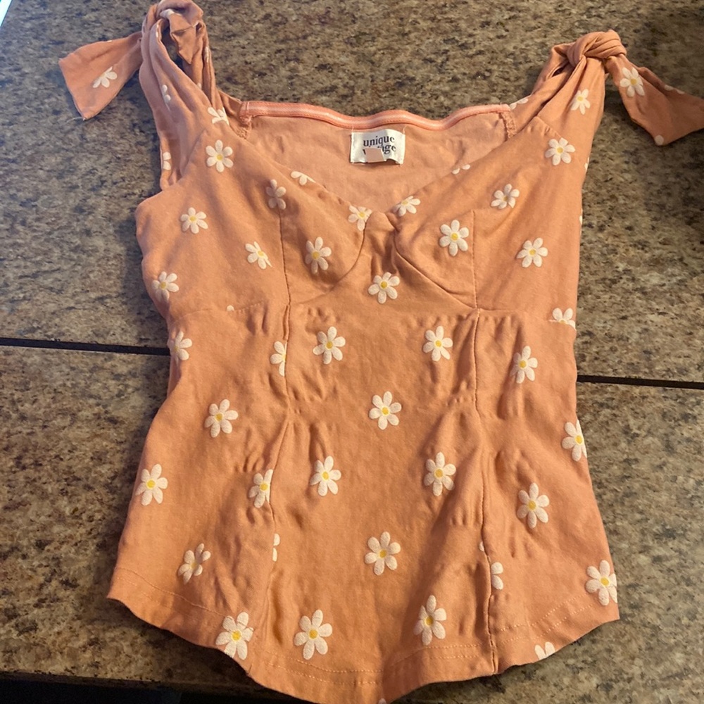 Unique Vintage Pink Daisy Too